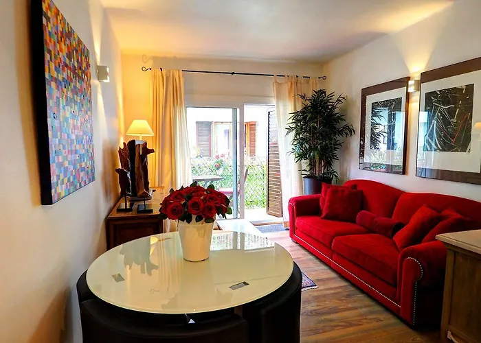 Olivia By Hello Homes